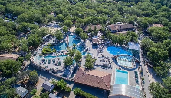 camping Ardèche avec piscine subtropicale